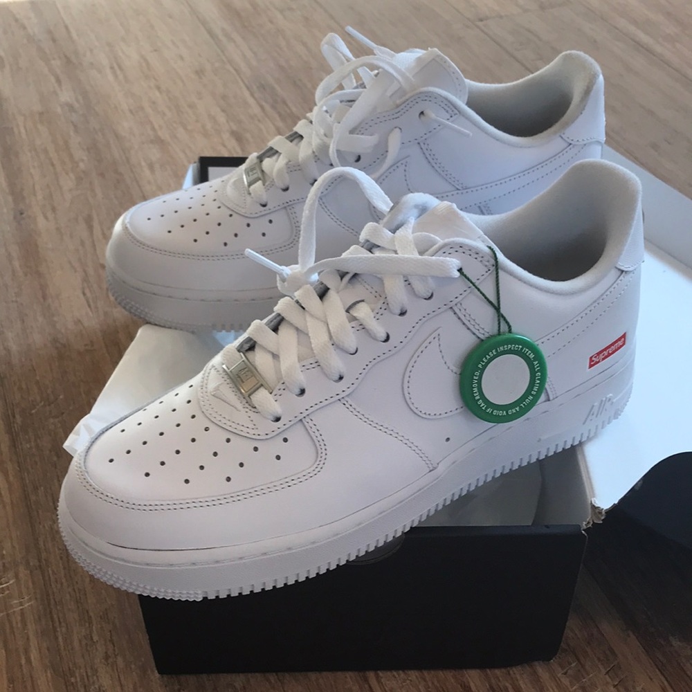 Nike Air Force 1 Low Supreme